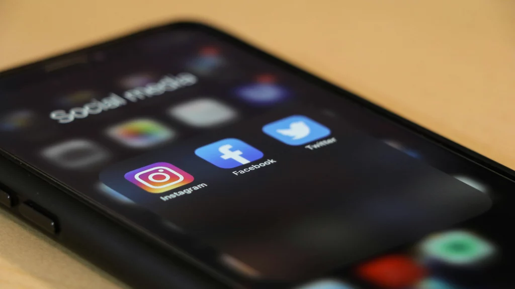 Quel format marche le mieux sur les réseaux sociaux en 2025 ?